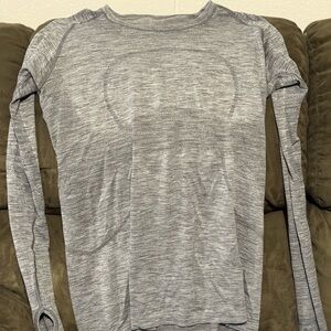 Lululemon active long sleeve